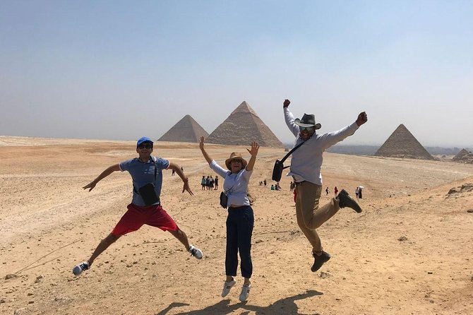Giza Pyramids and The Sphinx Walking Tour - Stop 1: Great Pyramids of Giza (Cheops, Chephren, Mykerinos) at Walking Speed
