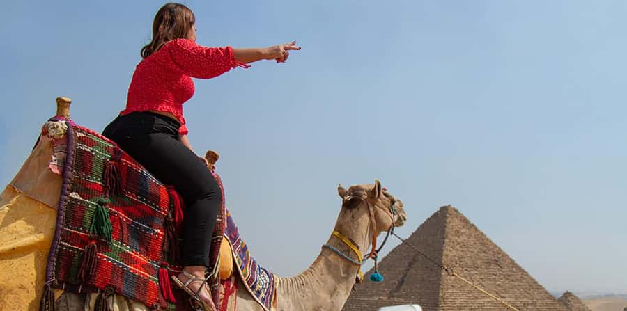 Giza: Pyramids at Sunset Guided Camel Tour - Timing, photos, and what the sunset actually gives you