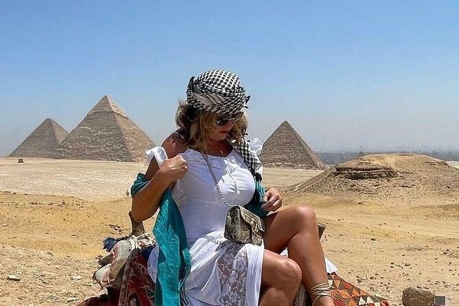 Giza pyramids: Half Day Tour To Giza Pyramids - Sphinx of Giza: how the story connects in real time