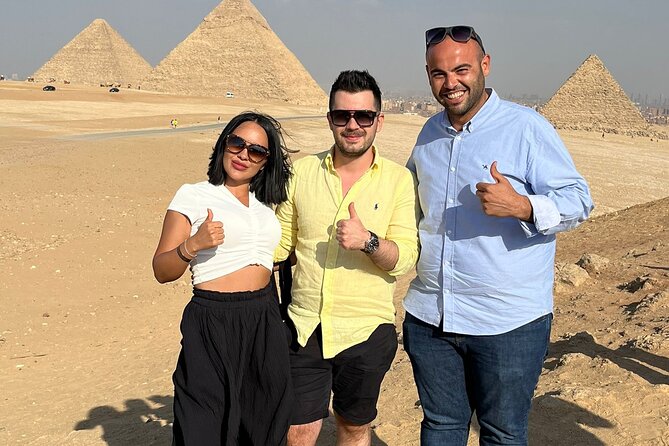 Giza pyramids & sphinx and Egyptian museum All inclusive - Giza plateau: Khufu, Khafre, Menkaure, and the panoramic lineup