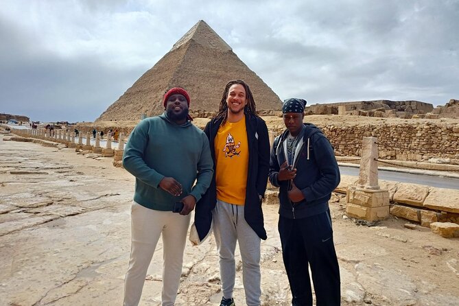 Giza Pyramids, Sphinx & inside the Great Pyramid of Khufu - Giza in a guided loop: Cheops, Chephren, Mykerinus, and the Queens area
