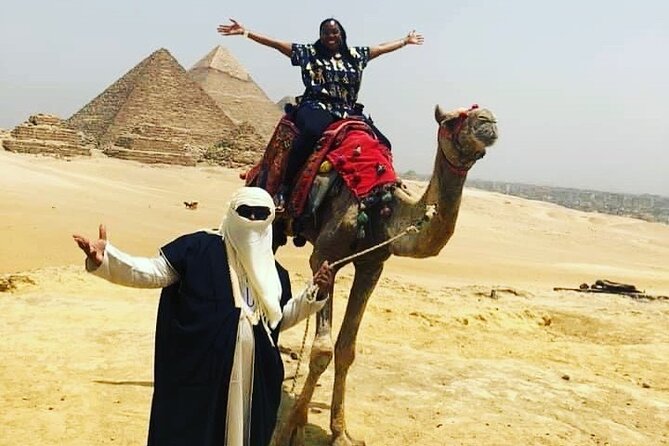 Giza Pyramids to Memphis and Sakkara Guided Private Tour - Giza and the Sphinx: the must-see start (plus that 9-pyramid view)