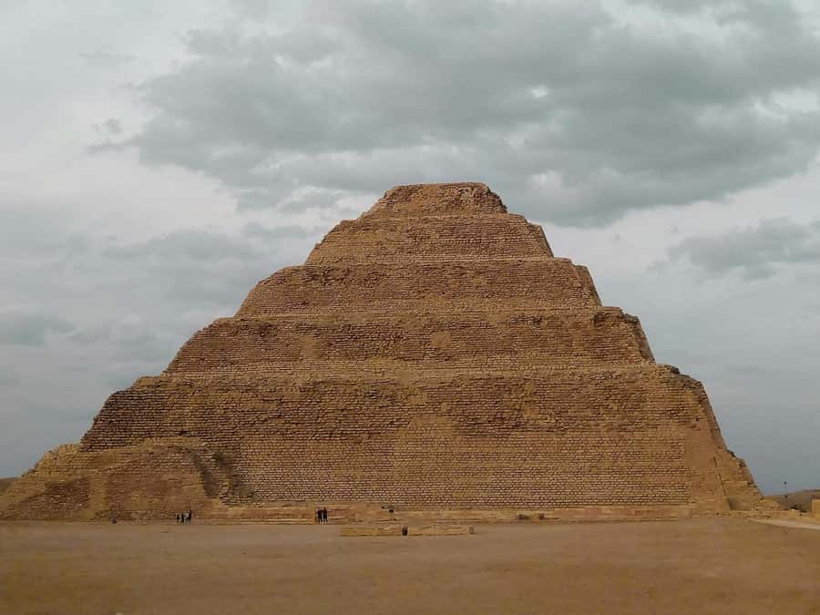 Giza: Sakkara, Memphis & Dahshur (Pyramid & Felucca Options) - Memphis Ruins: Ramses II and the Alabaster Sphinx Moment