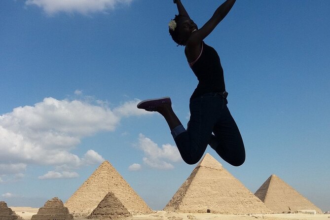 Grand Egyptian museum (GEM), Giza Pyramids, Sphinx and lunch - Lunch in the middle of it: falafel sandwiches, tea, and a breather