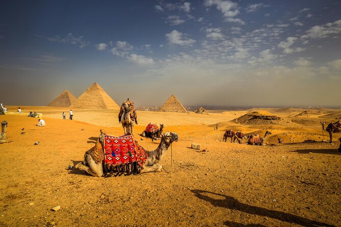 Half Day Giza Pyramids and Great Sphinx with Private Tour Guide - Great Sphinx Close-Up and Photo Time With Assistance
