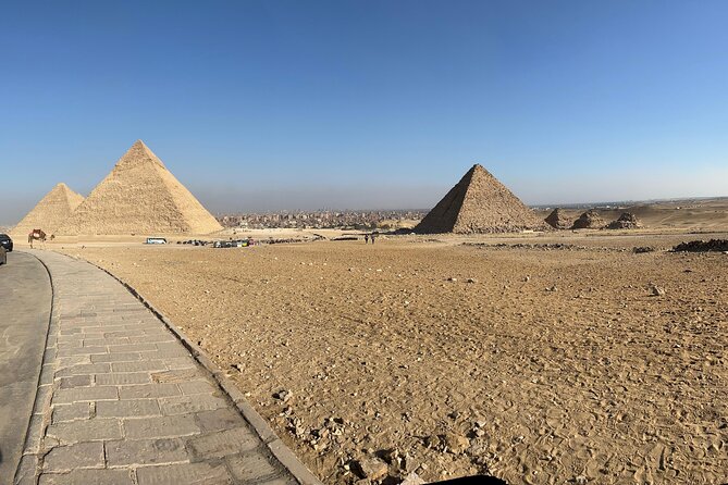 Half Day Tour Giza Pyramid the Great Sphinx and the Temple - Pyramids of Giza: seeing Khufu, Khafra, and Menkaura as a connected scene