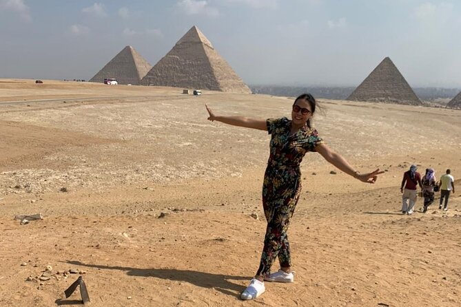 Half-Day tour Pyramids of Giza ,Sphinx ,Lunch & Camel Ride - Lunch of Koshary in Giza: A Local Break You’ll Actually Enjoy