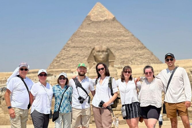 Half Day Tour To Giza Pyramids And Sphinx - Khafre’s Pyramid: where the height illusion actually makes sense