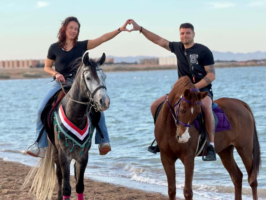 Hurghada: 1-Hour Desert & Beach Camel Ride with Transfers - Languages and communication: don’t miss the pick-up info