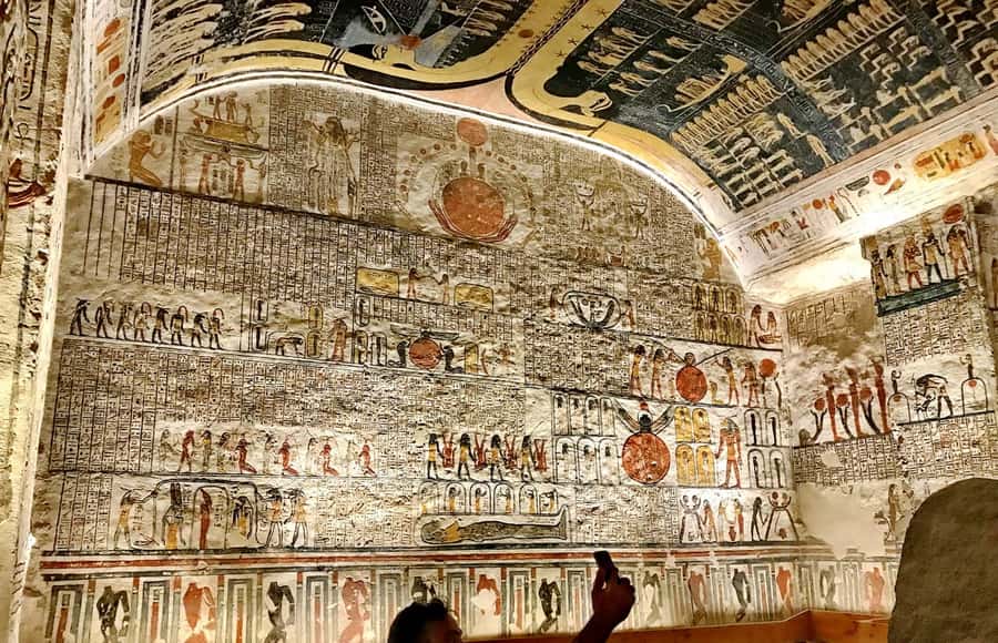 Hurghada: 2-Day Luxor Tour with Hotel, Balloon, & Boat Ride - Day two dawn: the sunrise balloon experience