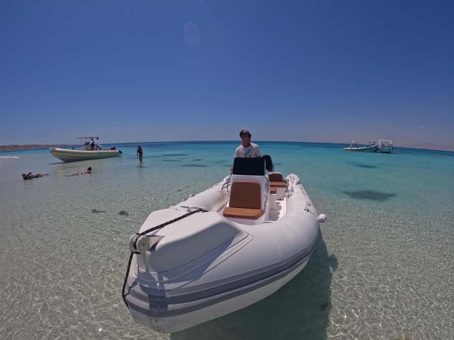 Hurghada: 4 Island Hopping Tour Dolphin, Snorkeling & Lunch - Lunch on the boat: simple, filling, and timed to keep you going