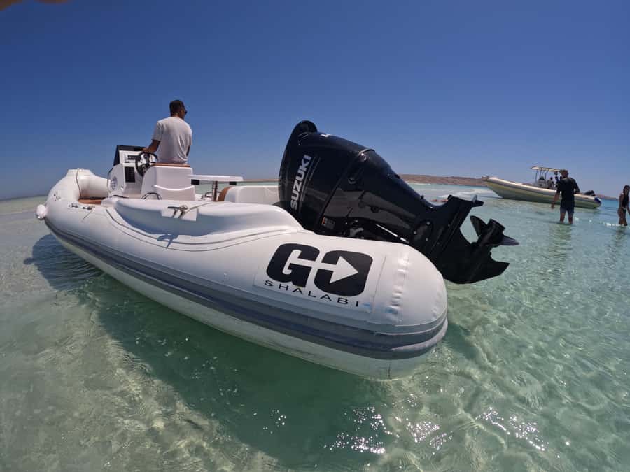 Hurghada: 4 Island Hopping Tour Dolphin, Snorkeling & Lunch - Optional parasailing (and short “fly” time): the thrill add-on