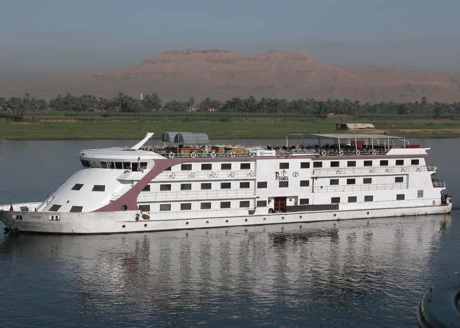 Hurghada: 5 Days Nile Cruise with Guided Tours & Abu Simbel - Day 4 Abu Simbel at sunrise: Nubian Monuments and Aswan by night