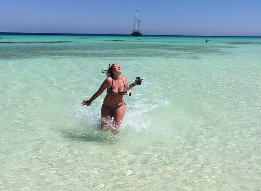 Hurghada: Afternoon Sailing cruise to orange bay with Lunch - The Premier Sailing Boat vibe: more pirate lounge than classroom