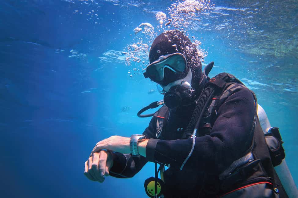 Hurghada: Beginners Scuba Diving Full-Day Boat Trip & Lunch - Two Underwater Stops: What You’ll See at the Red Sea Sites