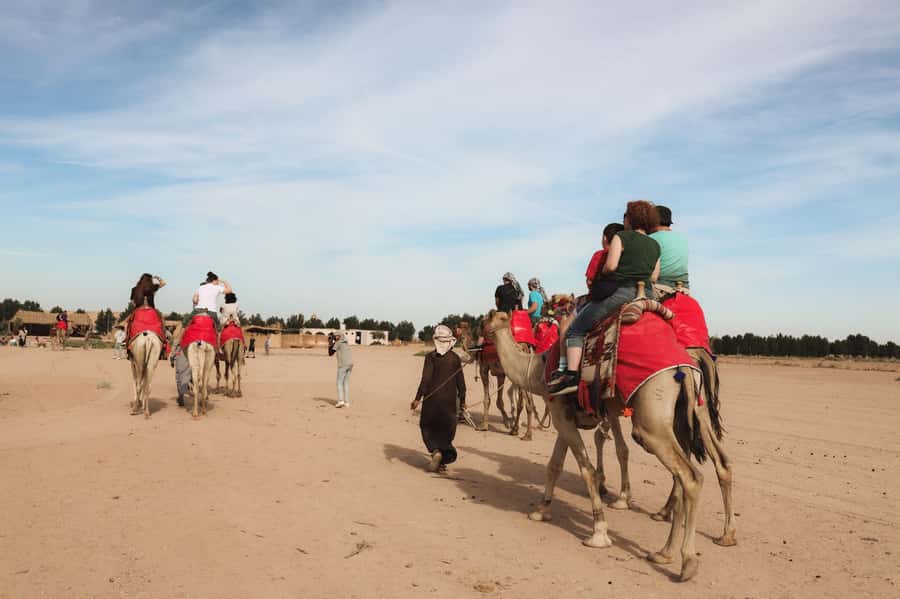 Hurghada: Camel Ride & horse ride and Off-Road Jeep Tour - One hour on a camel between mountains and valleys