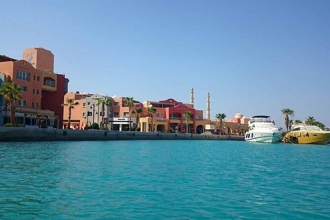 Hurghada City Tour and Handicrafts Shop With transfer - HURGHADA - Al Halaka Fish Market: The Red Sea Catch Angle