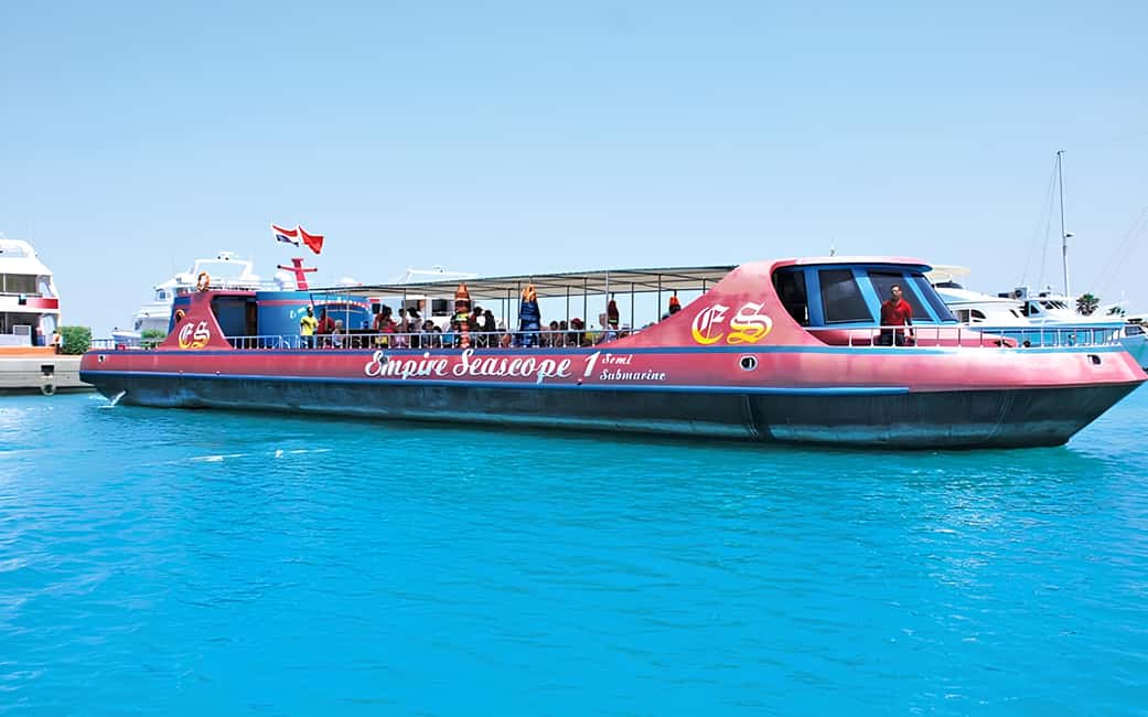 Hurghada: Empire Submarine Boat Trip with Snorkel and Drinks - Staff, Organization, and Family-Friendly Comfort