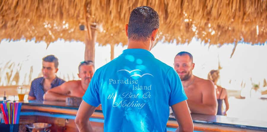Hurghada: Giftun Islands with Snorkeling & Semi-Submarine - Lunch, soft drinks, and beach time that feels like a real break