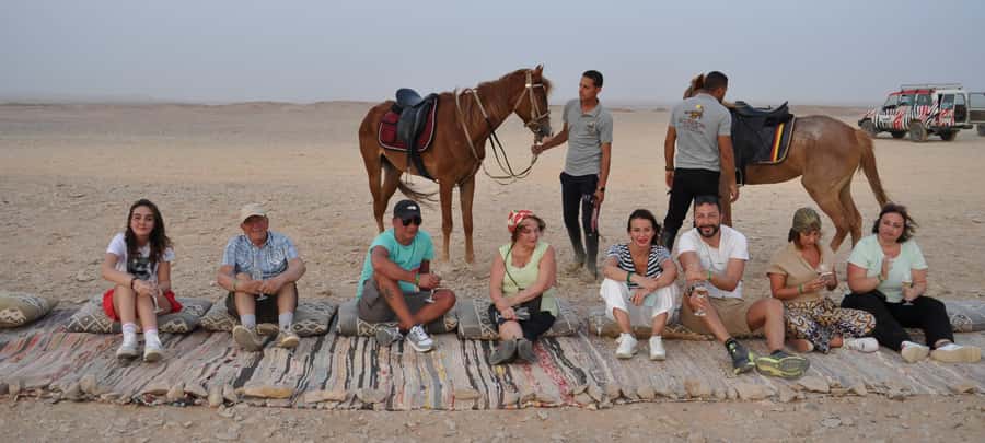 Hurghada: Horse Ride, BBQ Dinner, and Stargazing - From Your Hotel to the Desert Oasis: Pickup and Jeep Off-Roading