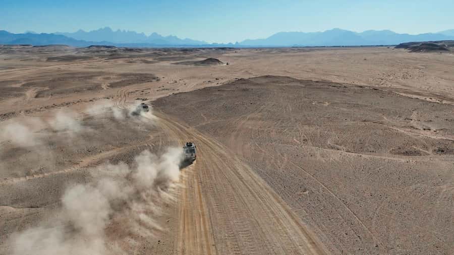 Hurghada: Jeep Safari with Camel Ride, Dinner and Show - Second 25km Jeep Return and the Sunset Advantage