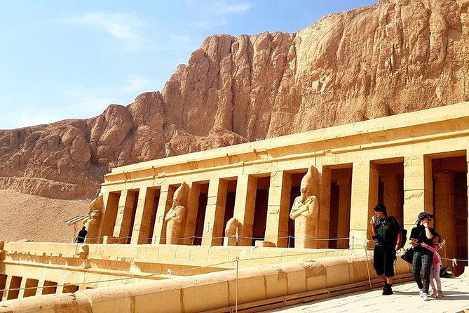 Hurghada: Luxor, Karnak, Hatshepsut and Valley of the Kings - The Short Felucca Ride and Lunch Break: Your Reset Button