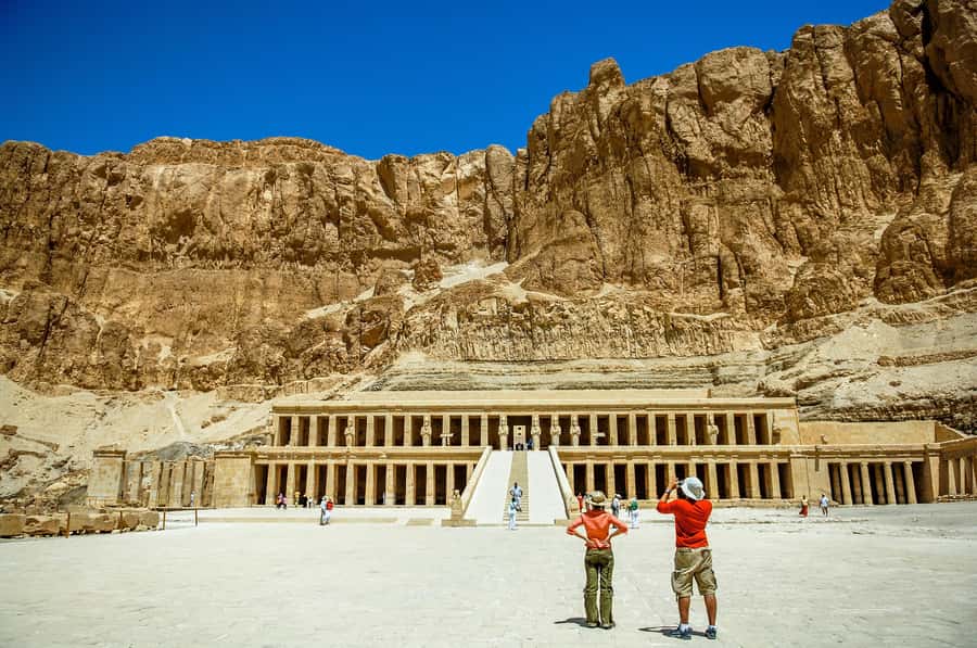Hurghada: Luxor Valley of The Kings, Karnak Temple & Lunch - Colossi of Memnon: your first west-bank taste
