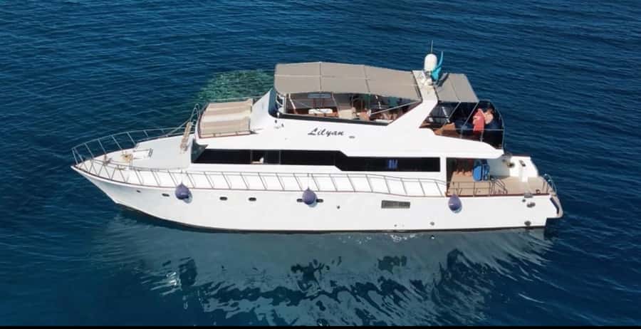 Hurghada: Luxury Yacht Trip with Personal Crew and Chef - Your crew and captain: what “personal” looks like in real life