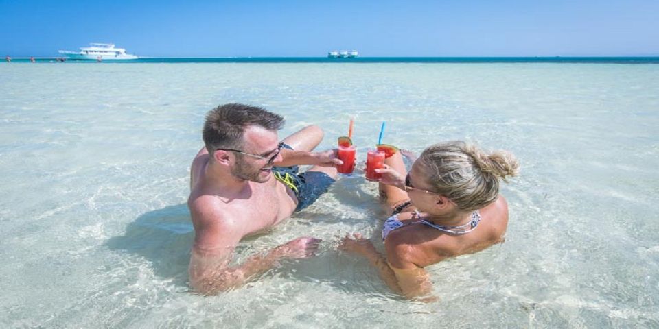 Hurghada: Orange Bay Island with Group - Orange Bay on the Giftun Islands: Clear Water, White Sand, and the Shallow-Water Factor