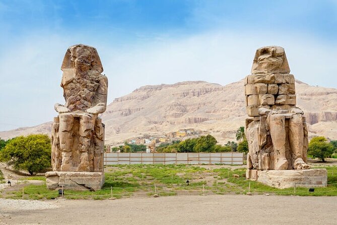 Hurghada: Over Day Tour to Luxor & Balloon Ride & Felucca - Karnak and Luxor Temple: seeing the power of a place that kept growing