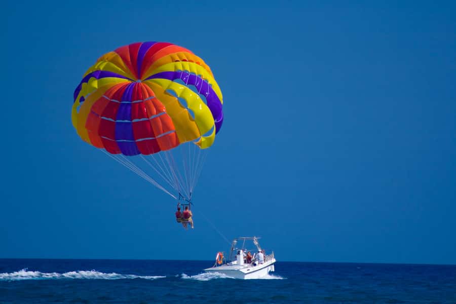 Hurghada: Parasailing Adventure on the Red Sea - What You’re Booking: A 200-Foot Parasail Above Hurghada