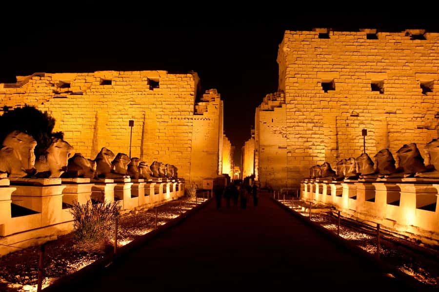 Hurghada: Private 4-Day Nile Cruise with Hot Air Balloon - Abu Simbel at 2:30 PM: The Finale That Feels Like a Set Piece