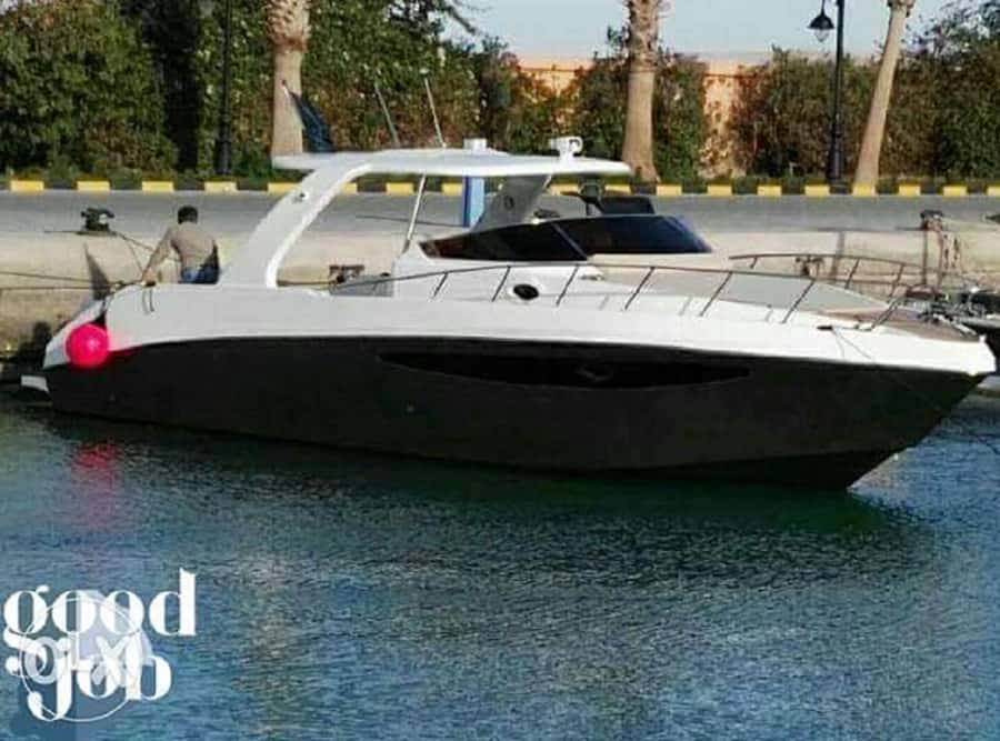 Hurghada: Private Dinner and Sunset Yacht Cruise - What you actually eat: seafood dinner with fruits and drinks