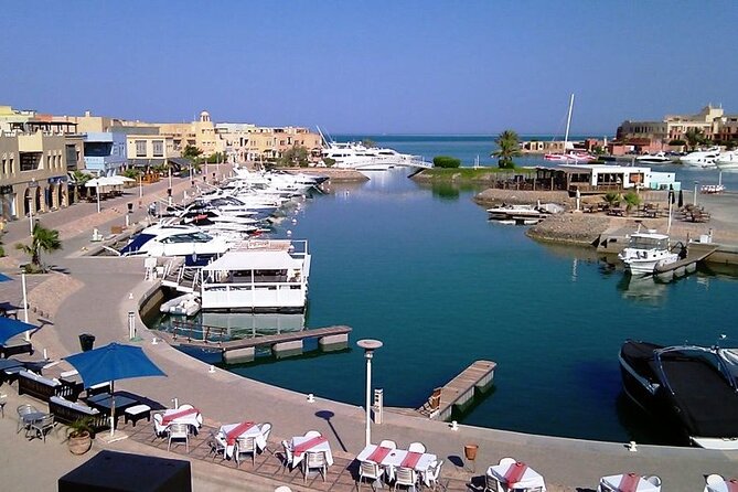 Hurghada: Private Sightseeing Tour in El Gouna with Transfer - One hour on the lagoon: the felucca-style boat ride you’ll remember