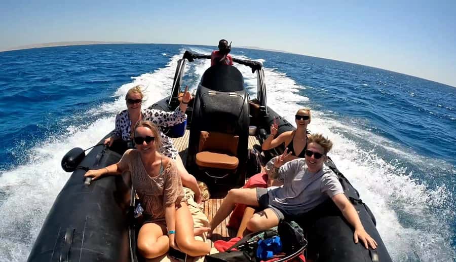 Hurghada: Private Speedboat to Dolphin House with Pickup - Add on to Fly (Up to 10 Minutes): Underwater and Above Water