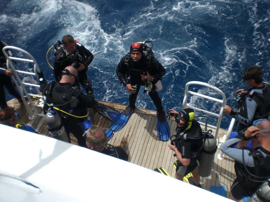 Hurghada, Professionals Diving in Open Water Tour with Lunch - Lunch onboard: the included meal that saves your energy