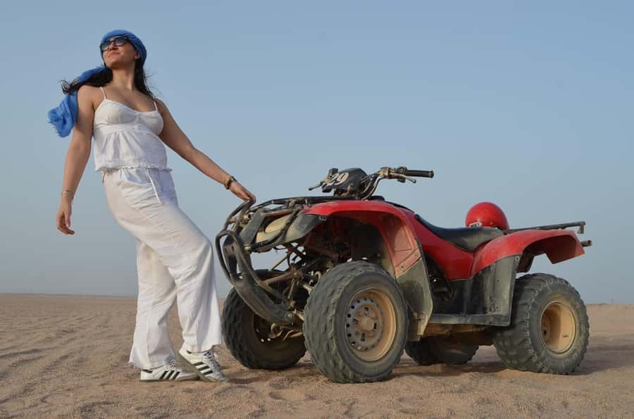 Hurghada: Quad and Buggy Safari with Dinner and Show - Practical Packing: Clothes, Sand, Wind, and Footwear