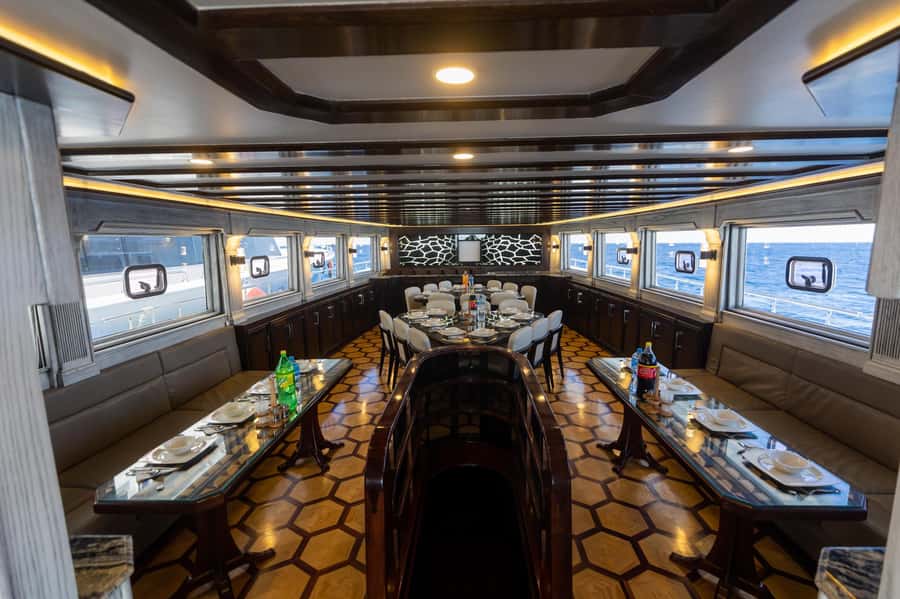 Hurghada: Royal Luxury VIP Cruise to Orange Bay with Lunch - Lunch on Board: The Open Buffet That Actually Powers a Full Water Day