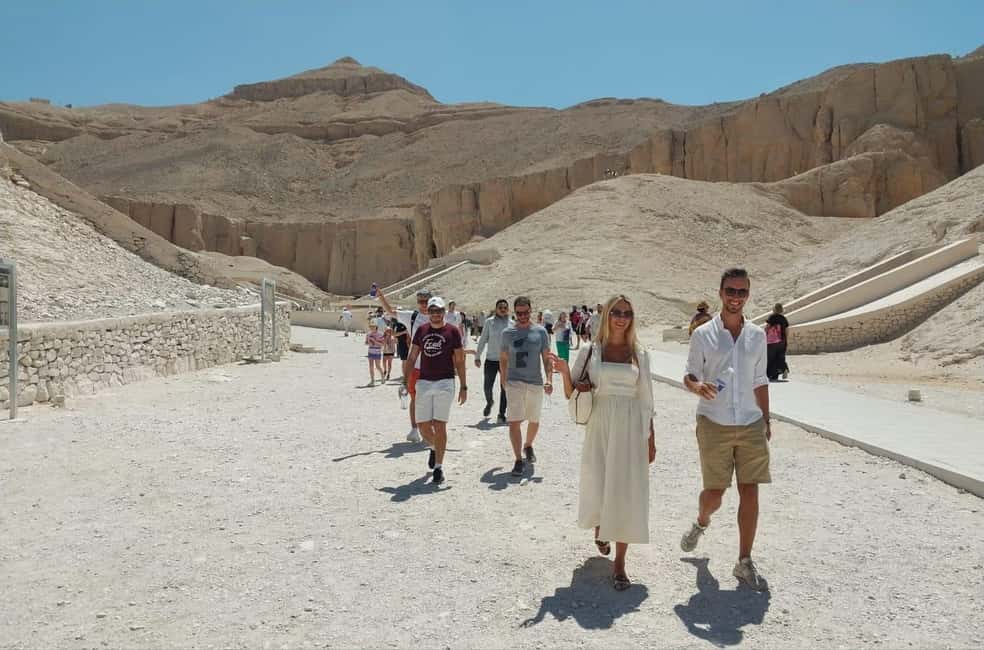 Hurghada: Small Group Day Tour to Luxor with Nile Boat - Valley of the Kings with an Egyptologist: How Tomb Visits Feel Different