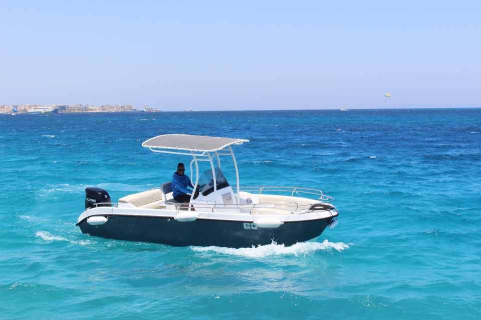 Hurghada: Speedboat Parasailing Adventures & Hotel Pick up - The speedboat ride: shaded comfort and the reality of a busy schedule