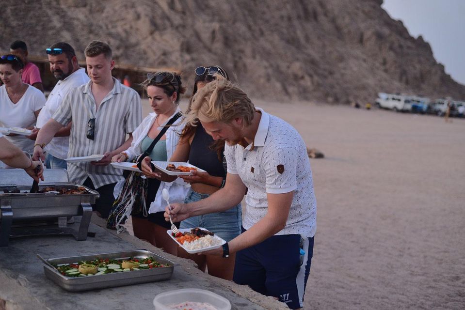 Hurghada: Star Watching Desert Adventure by Jeep with Dinner - Candlelight BBQ dinner: included meal, included atmosphere