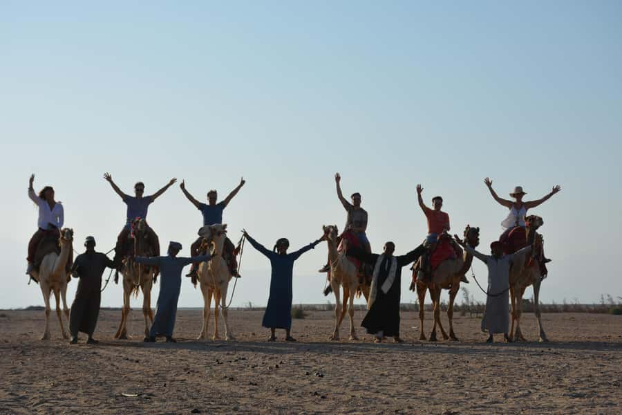 Hurghada: Sunset Camel Ride with Dinner - Camel Ride at Sunset: One Hour Between Valleys