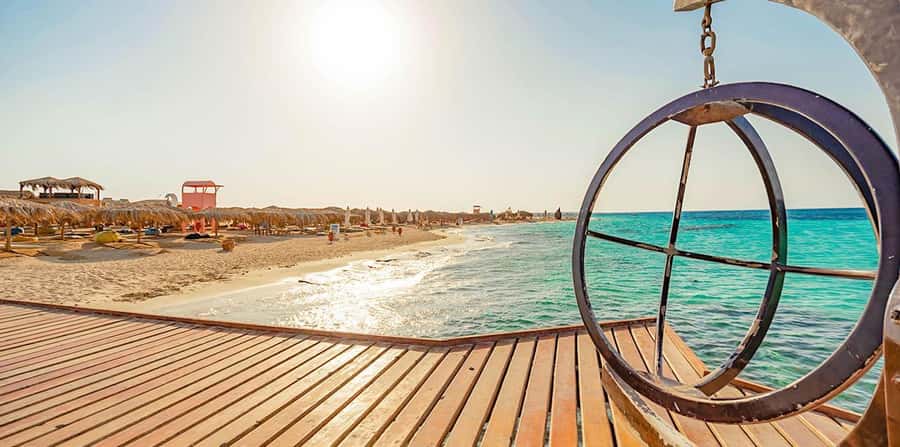 Hurghada Sunset Paradise Island Tour With Snorkeling & Lunch - Getting there: pickup timing and how it affects your mood