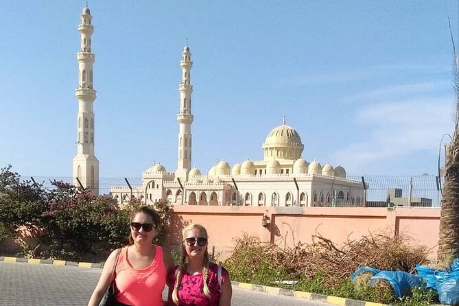 Hurghada VIP City Tour with Shopping Highlights - The shopping hour: perfumes and oils with real bargaining practice
