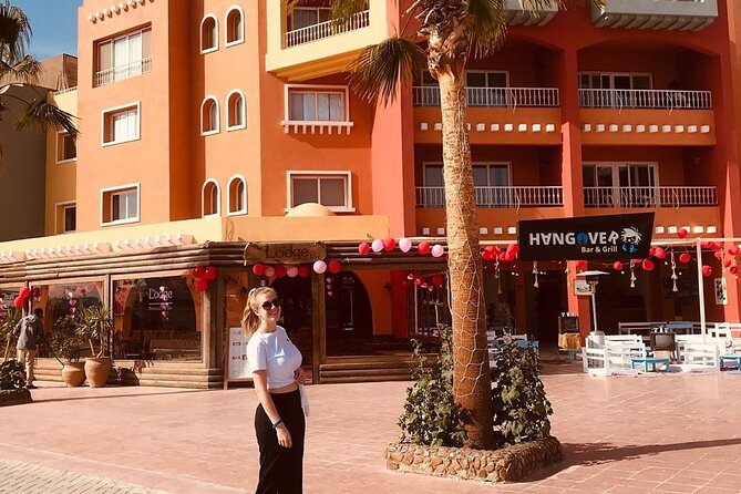 Hurghada VIP City Tour with Shopping Highlights - Hurghada Marina and the Fish Ring: sea air, then real fish-market energy