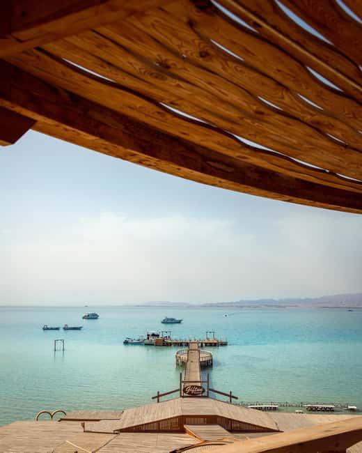 Hurghada: Yacht Trip 2 islands, Diving & Snorkeling W Lunch - Onboard Setup: Snacks, AC Comfort, and Unlimited Drinks