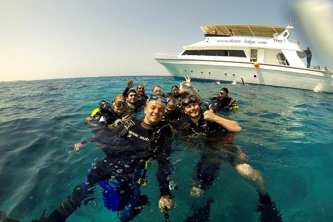 Intro and Professional Scuba Diving Cruise with Lunch in Hurghada - Intro Scuba for Non-PADI: 7 Meters, 20–25 Minutes Each