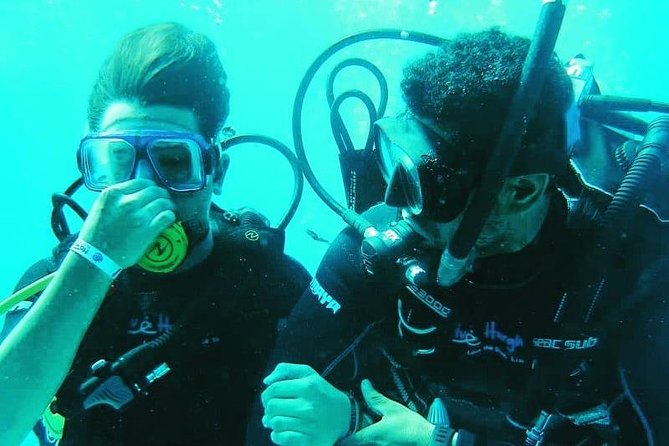 Intro Scuba Diving Experience in Hurghada - The boat day basics: lunch, hot drinks, and staying comfortable