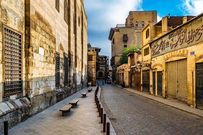 Islamic Cairo Walking Tour: Khan el Khalili, Al-Azhar Mosque - Guides: why the storytelling matters more than you expect