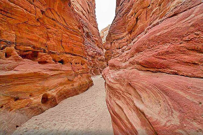 Jeep Safari To Canyon Salama And Dahab Tour From Sharm El Sheikh - Lunch pacing: Bedouin-style food that fits a busy day